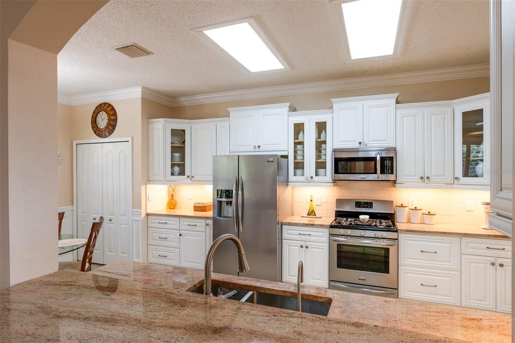 For Sale: $779,000 (5 beds, 3 baths, 3524 Square Feet)