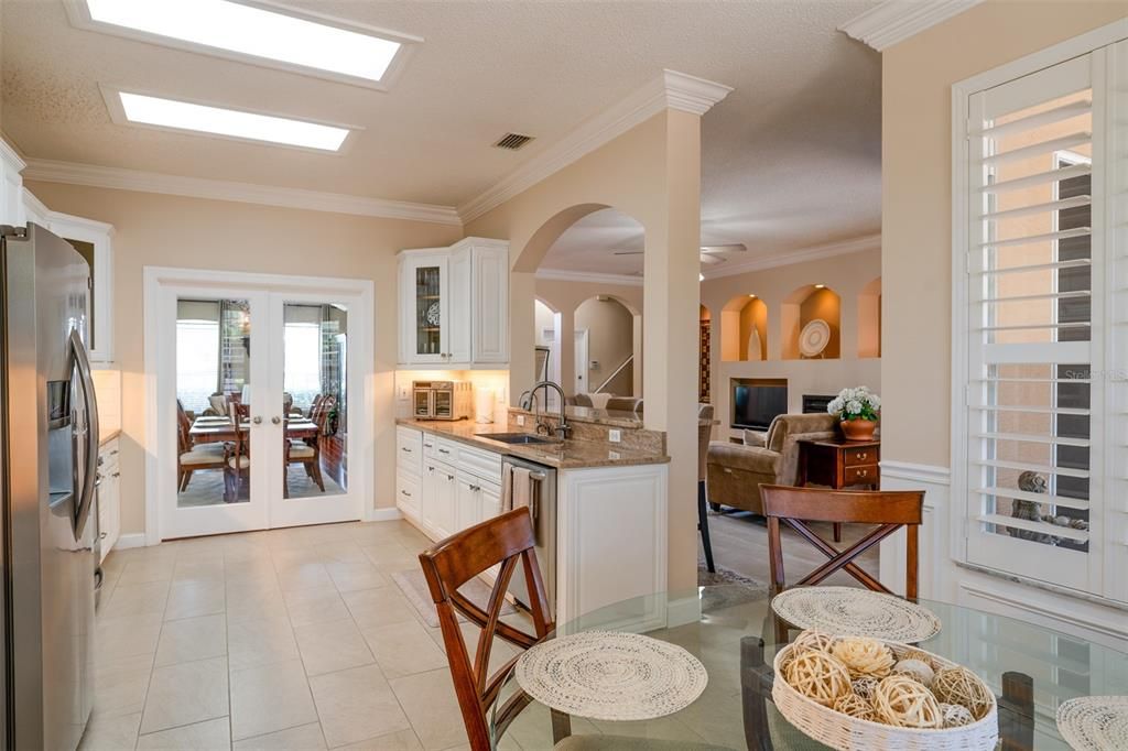 For Sale: $779,000 (5 beds, 3 baths, 3524 Square Feet)
