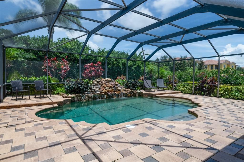 For Sale: $779,000 (5 beds, 3 baths, 3524 Square Feet)