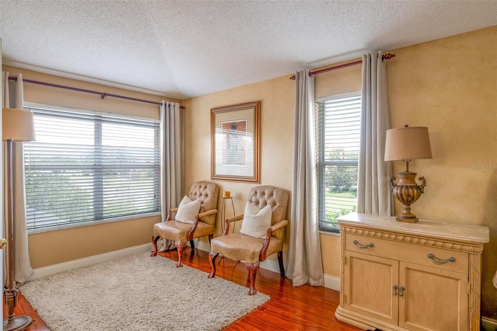 For Sale: $779,000 (5 beds, 3 baths, 3524 Square Feet)