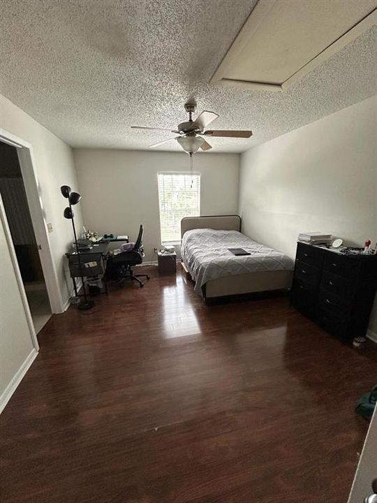 For Rent: $2,100 (3 beds, 2 baths, 1192 Square Feet)
