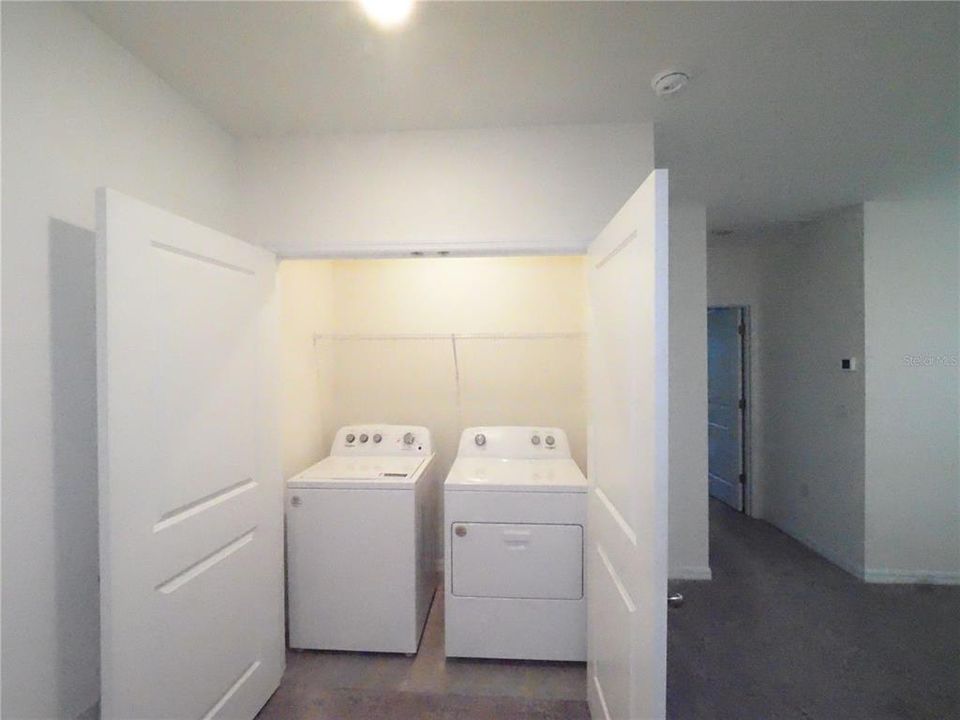 В аренду: $2,150 (3 спален, 2 ванн, 1758 Квадратных фут)