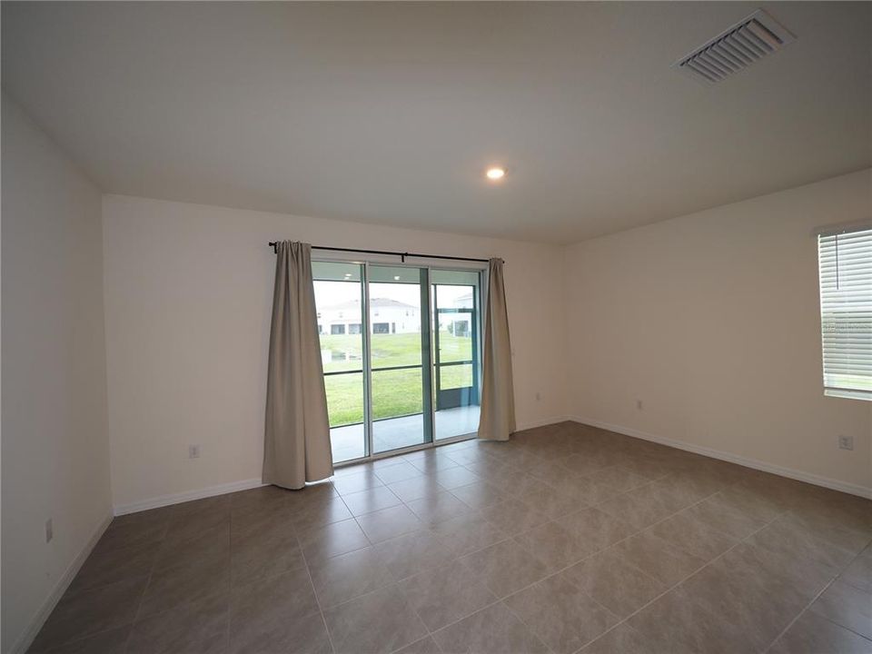 В аренду: $2,150 (3 спален, 2 ванн, 1758 Квадратных фут)