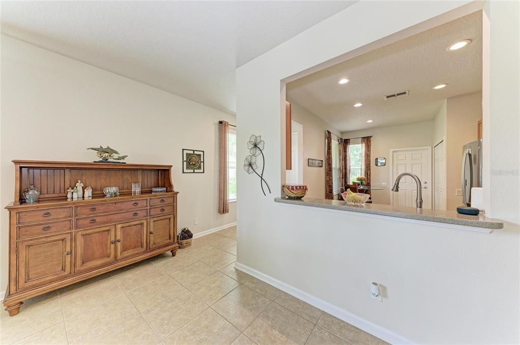 En Venta: $359,000 (3 camas, 2 baños, 1460 Pies cuadrados)