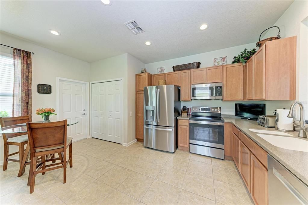 En Venta: $359,000 (3 camas, 2 baños, 1460 Pies cuadrados)