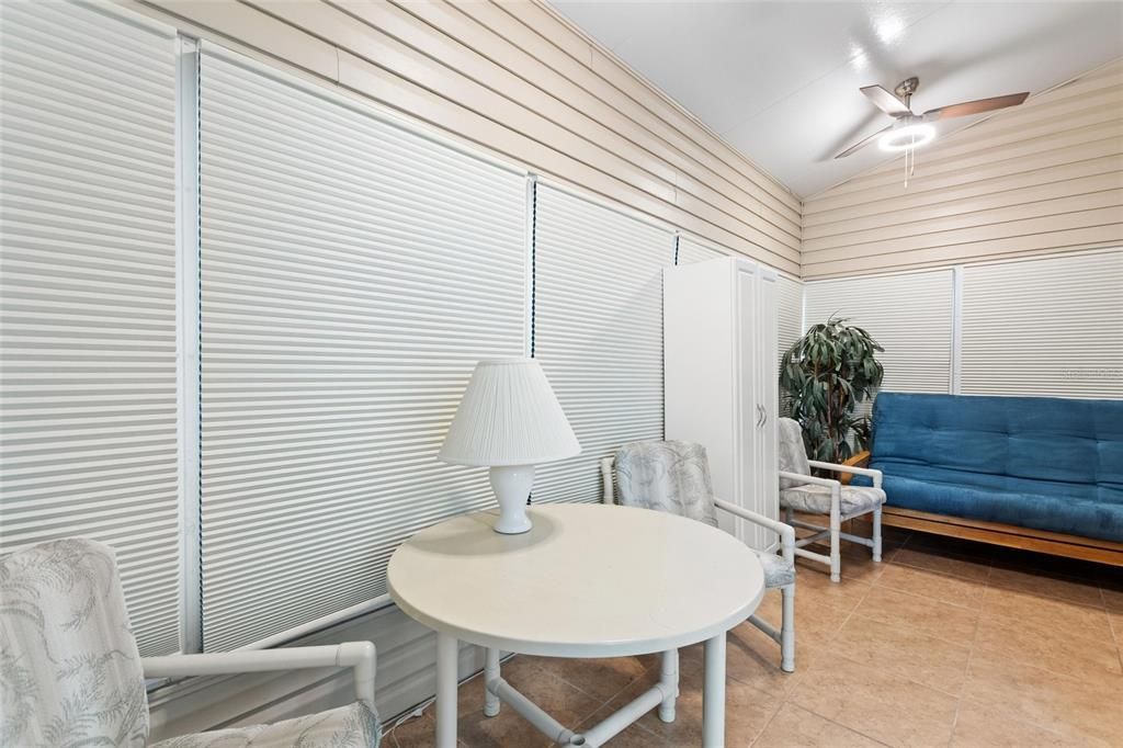For Sale: $179,000 (1 beds, 1 baths, 500 Square Feet)