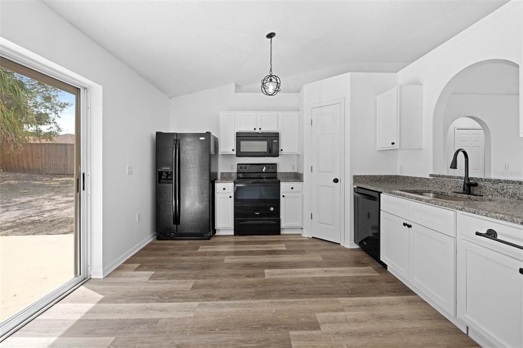 For Sale: $275,000 (3 beds, 2 baths, 1330 Square Feet)
