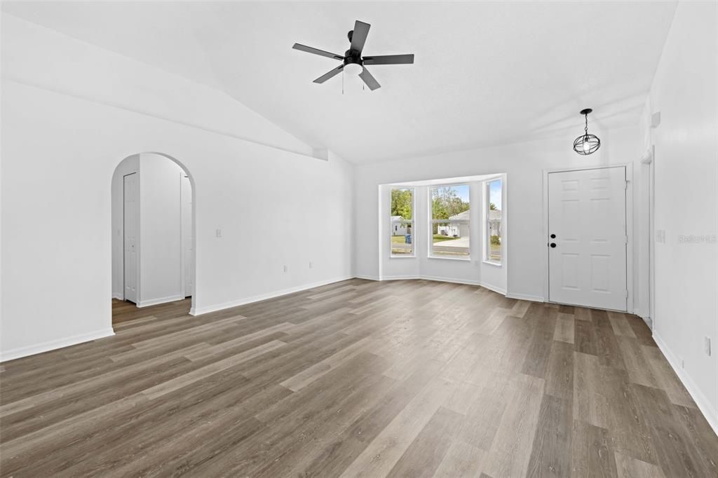 For Sale: $275,000 (3 beds, 2 baths, 1330 Square Feet)