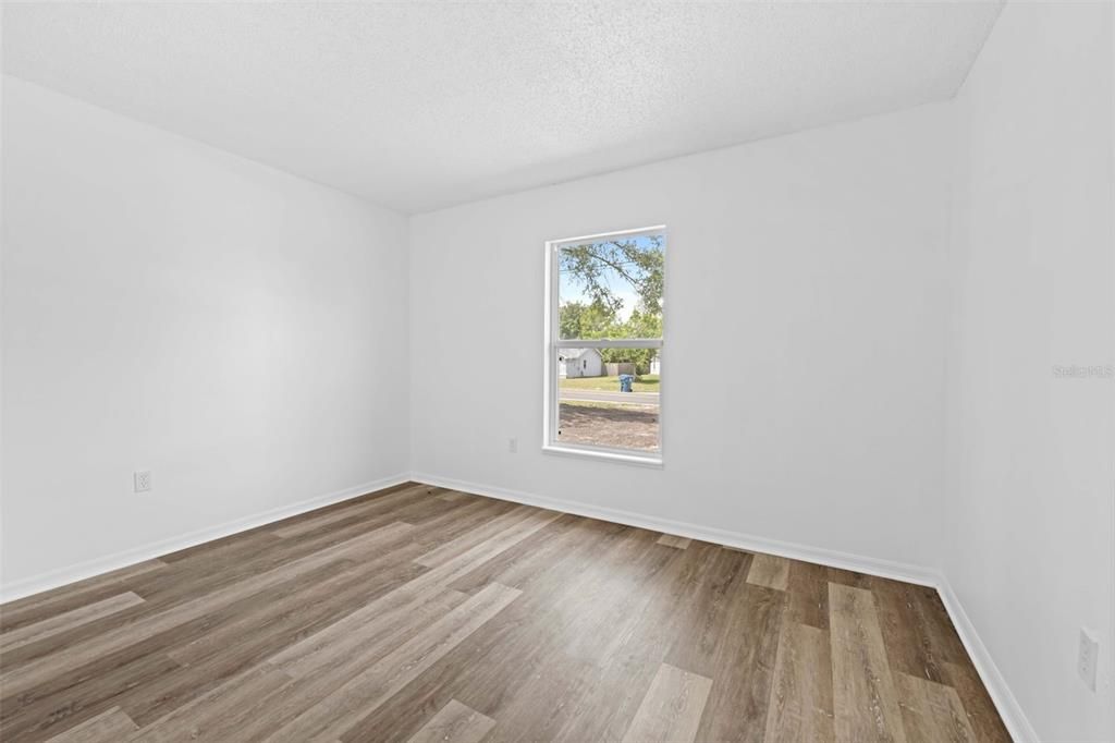 For Sale: $275,000 (3 beds, 2 baths, 1330 Square Feet)