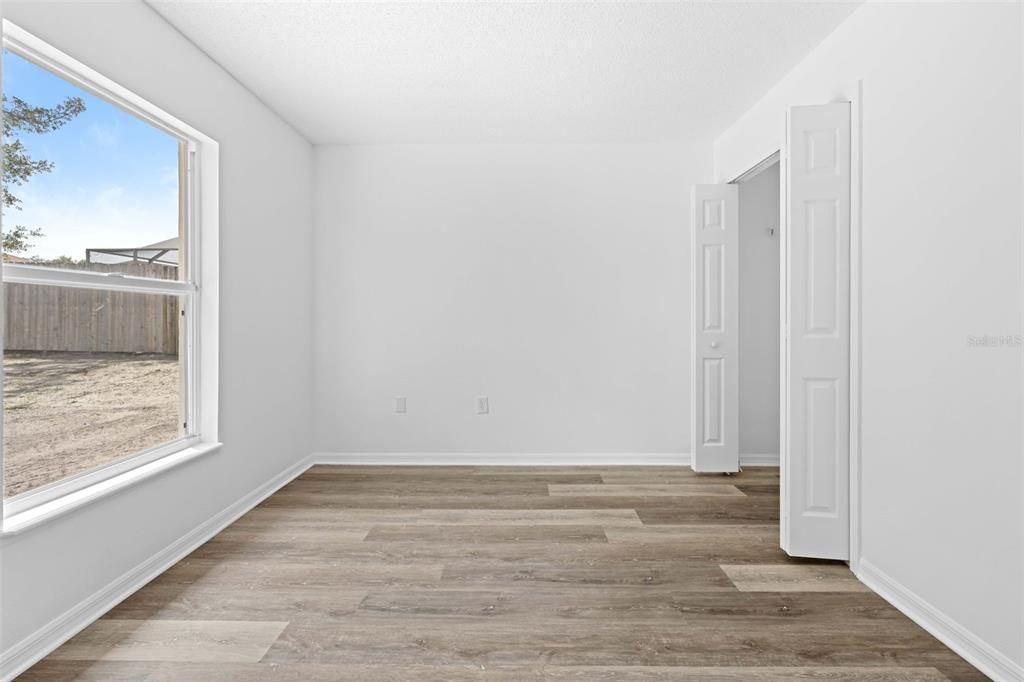 For Sale: $275,000 (3 beds, 2 baths, 1330 Square Feet)