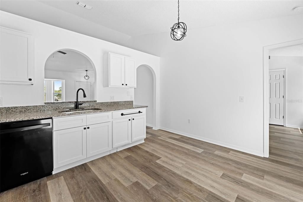 For Sale: $275,000 (3 beds, 2 baths, 1330 Square Feet)