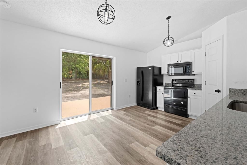 For Sale: $275,000 (3 beds, 2 baths, 1330 Square Feet)