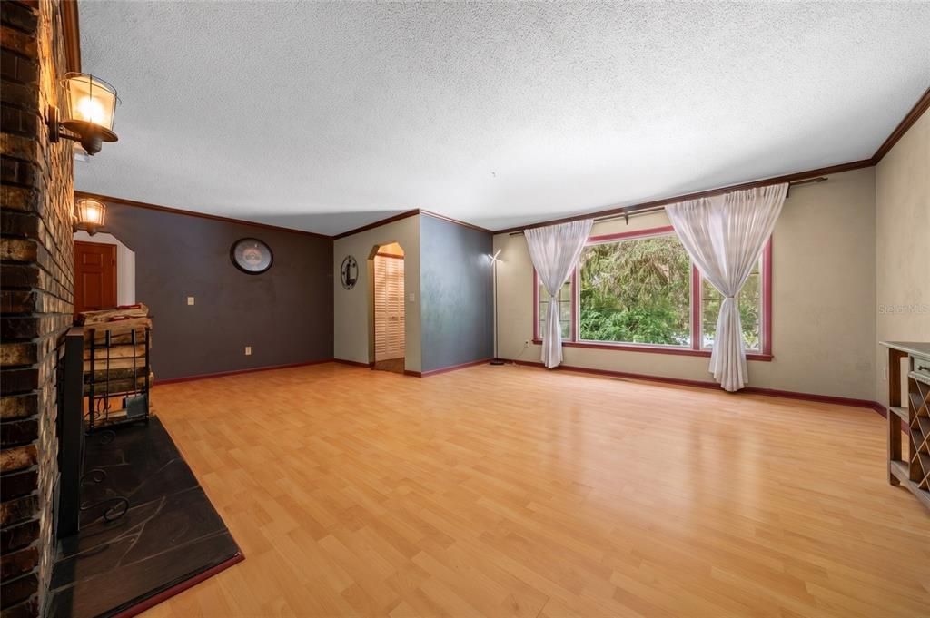 En Venta: $450,000 (4 camas, 3 baños, 2824 Pies cuadrados)