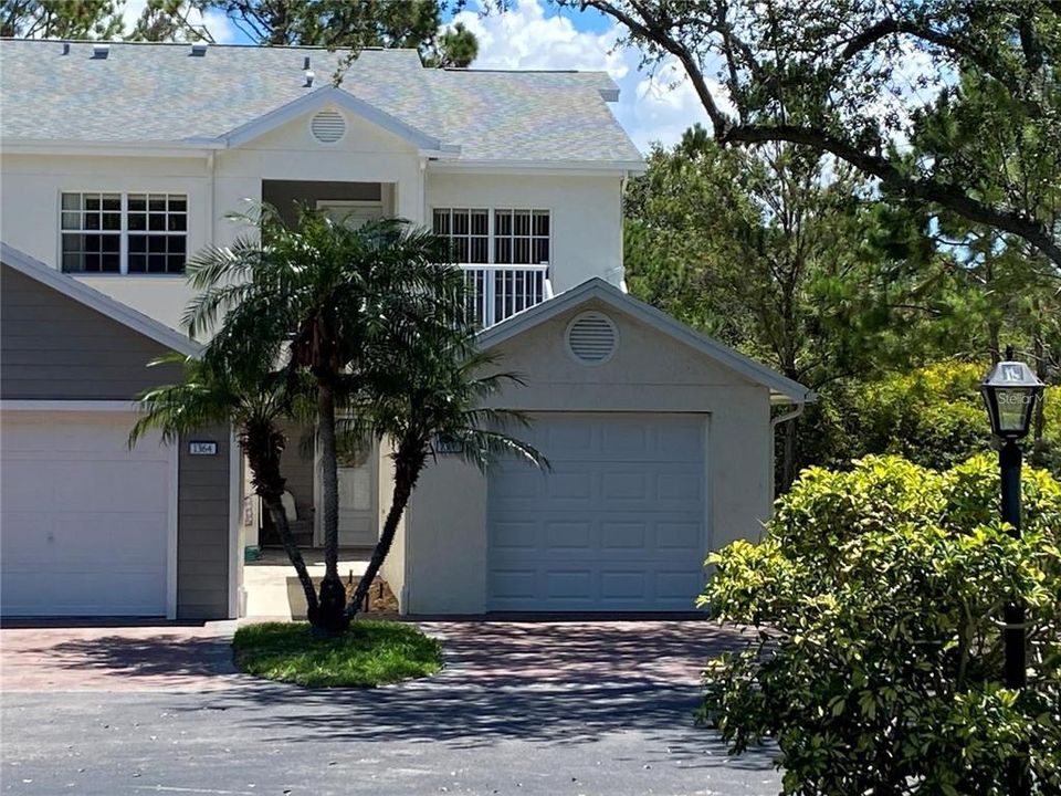 For Rent: $2,400 (2 beds, 2 baths, 1235 Square Feet)