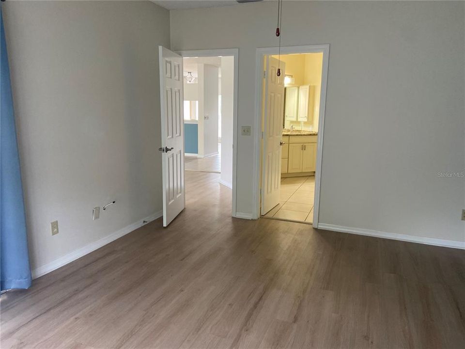 For Rent: $2,400 (2 beds, 2 baths, 1235 Square Feet)