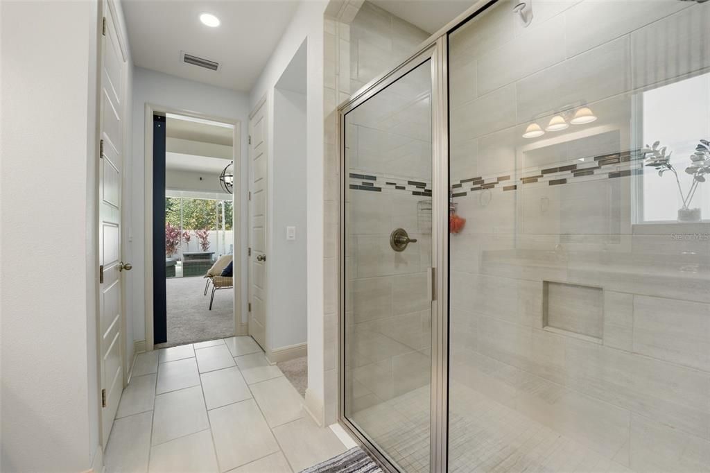 For Sale: $419,800 (2 beds, 2 baths, 1841 Square Feet)