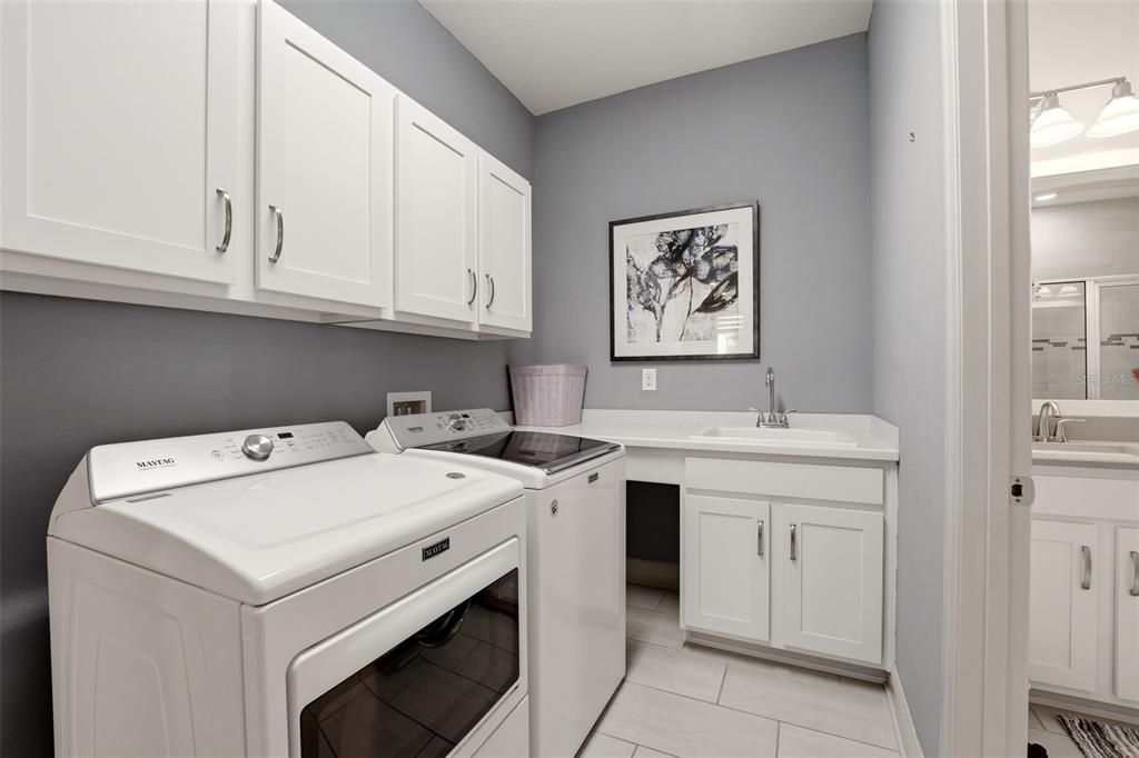 For Sale: $419,800 (2 beds, 2 baths, 1841 Square Feet)