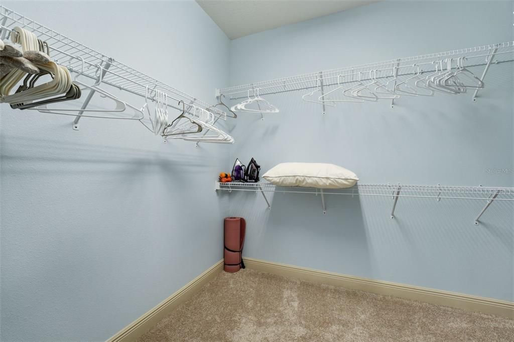 For Sale: $419,800 (2 beds, 2 baths, 1841 Square Feet)
