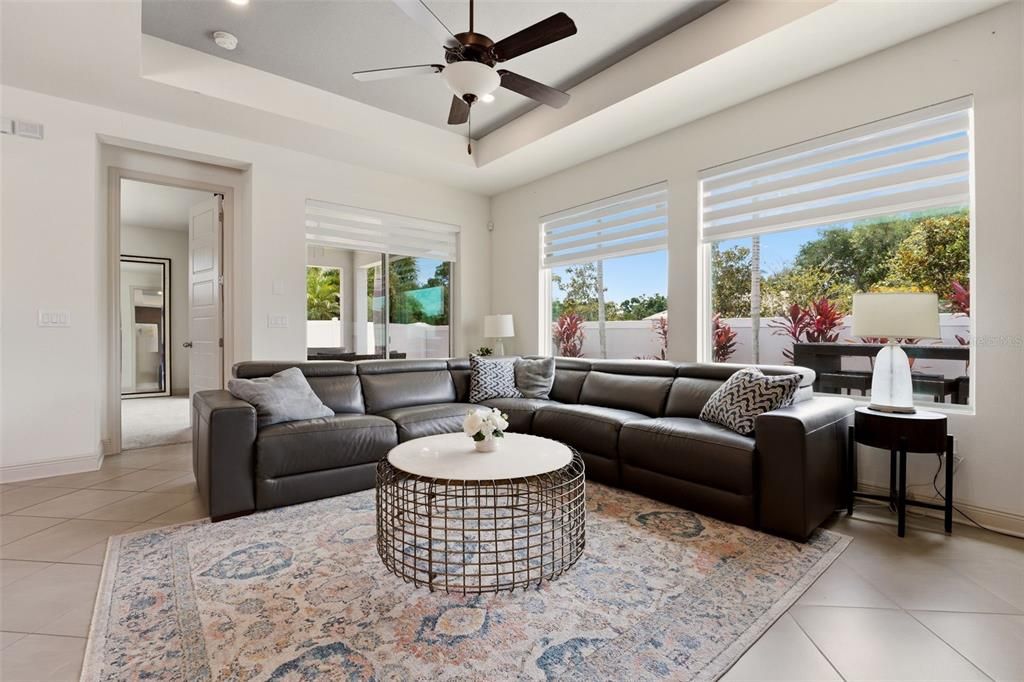 For Sale: $419,800 (2 beds, 2 baths, 1841 Square Feet)