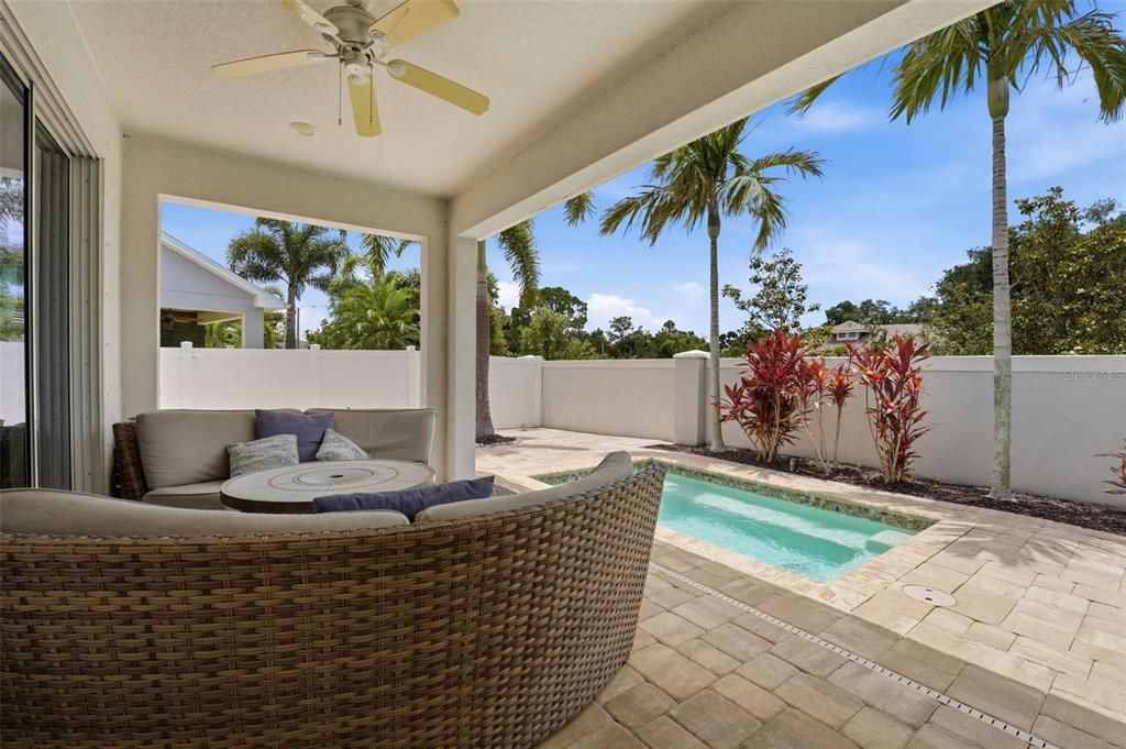 For Sale: $419,800 (2 beds, 2 baths, 1841 Square Feet)