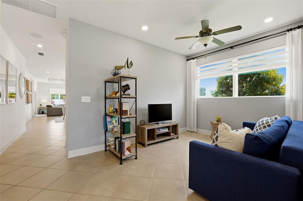 For Sale: $419,800 (2 beds, 2 baths, 1841 Square Feet)