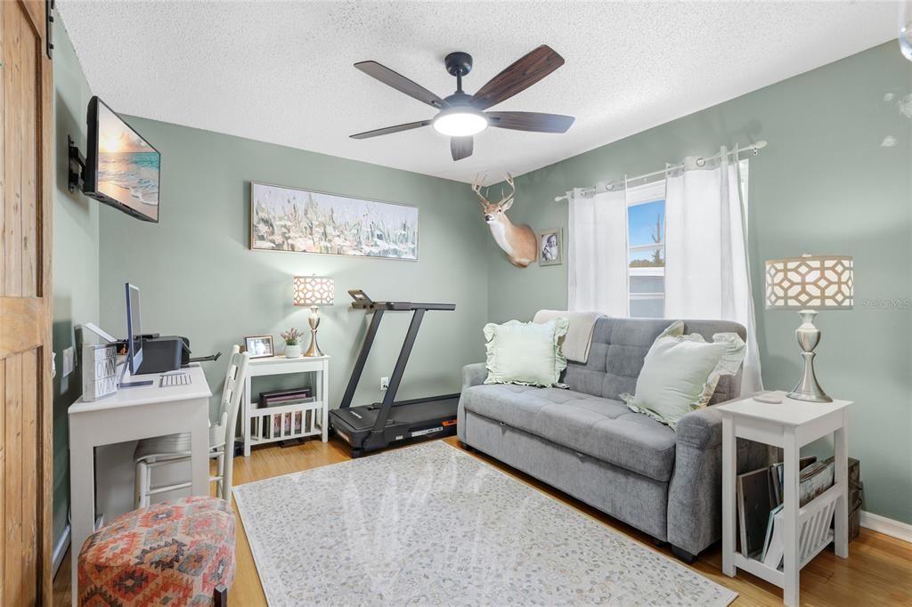 For Sale: $574,900 (3 beds, 3 baths, 2114 Square Feet)