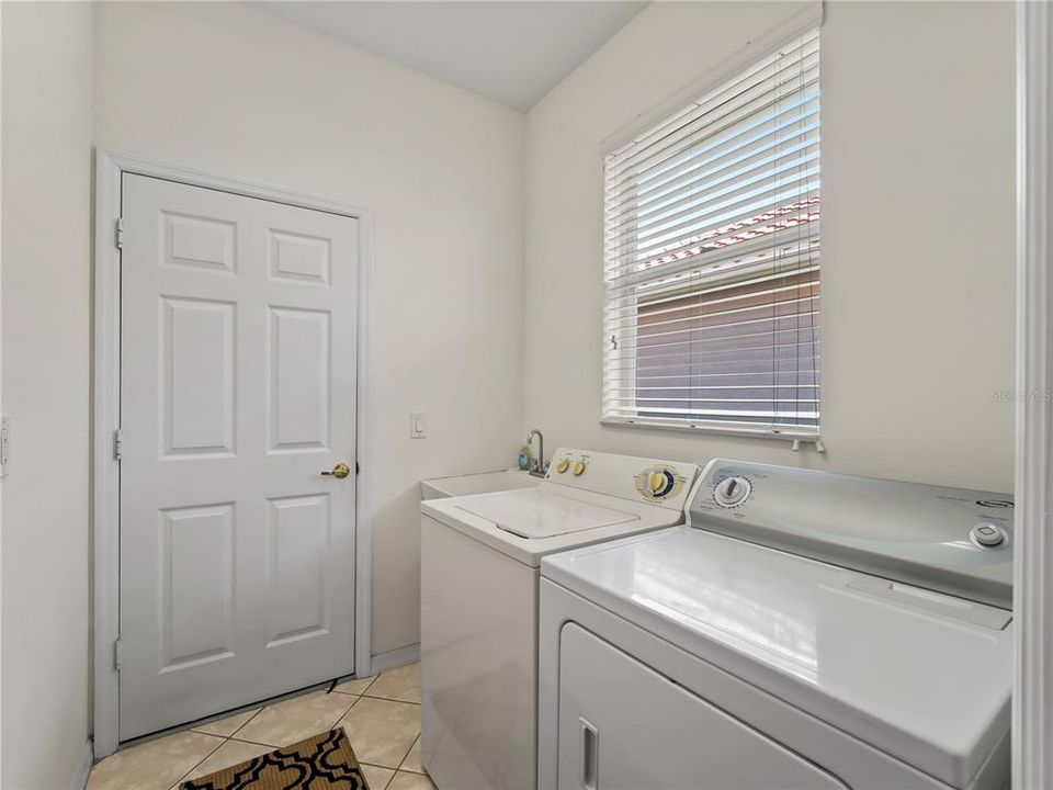 For Sale: $369,000 (3 beds, 2 baths, 1830 Square Feet)
