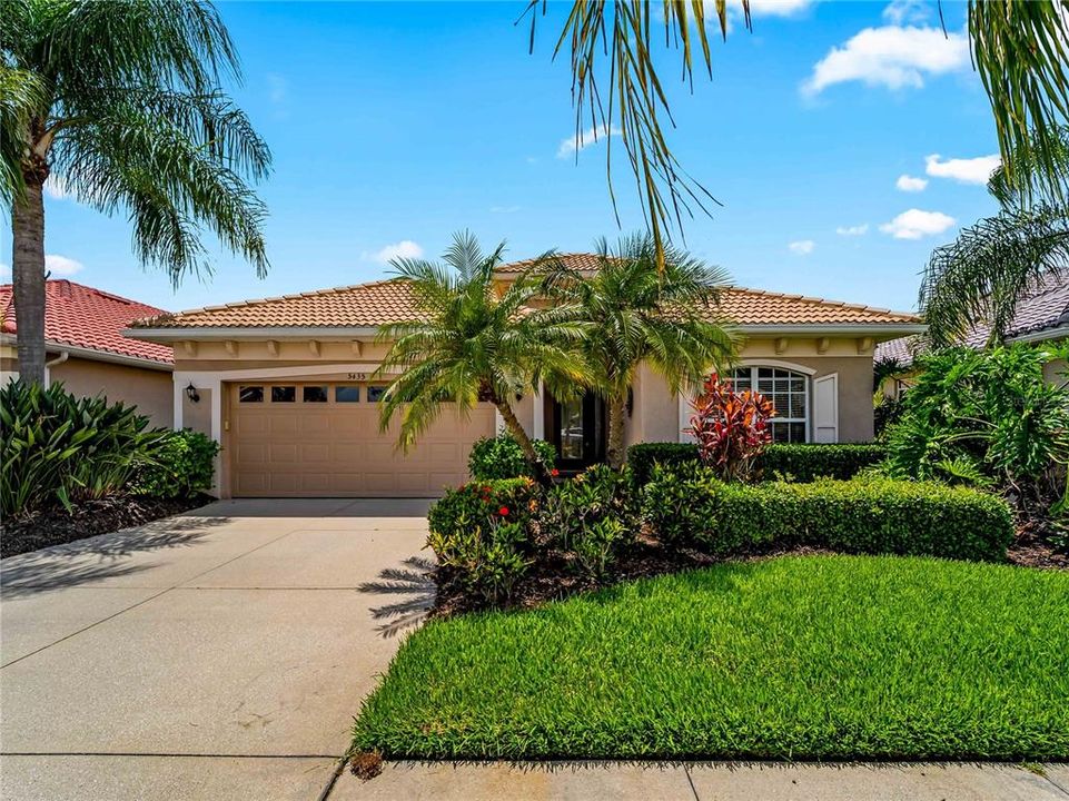 For Sale: $369,000 (3 beds, 2 baths, 1830 Square Feet)