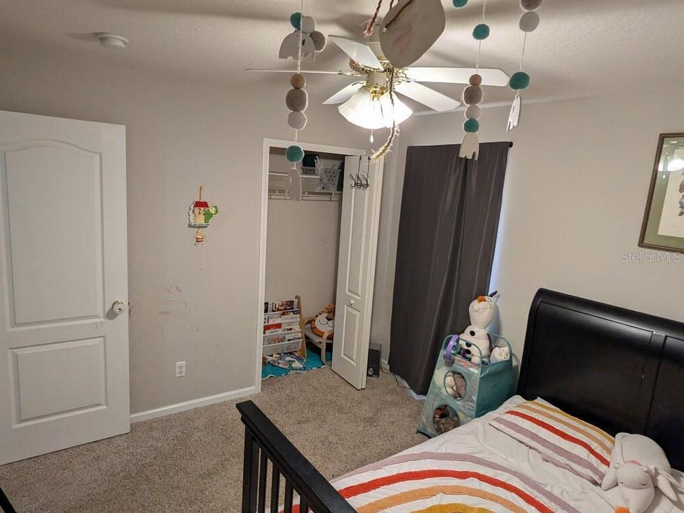For Sale: $349,000 (4 beds, 2 baths, 1936 Square Feet)