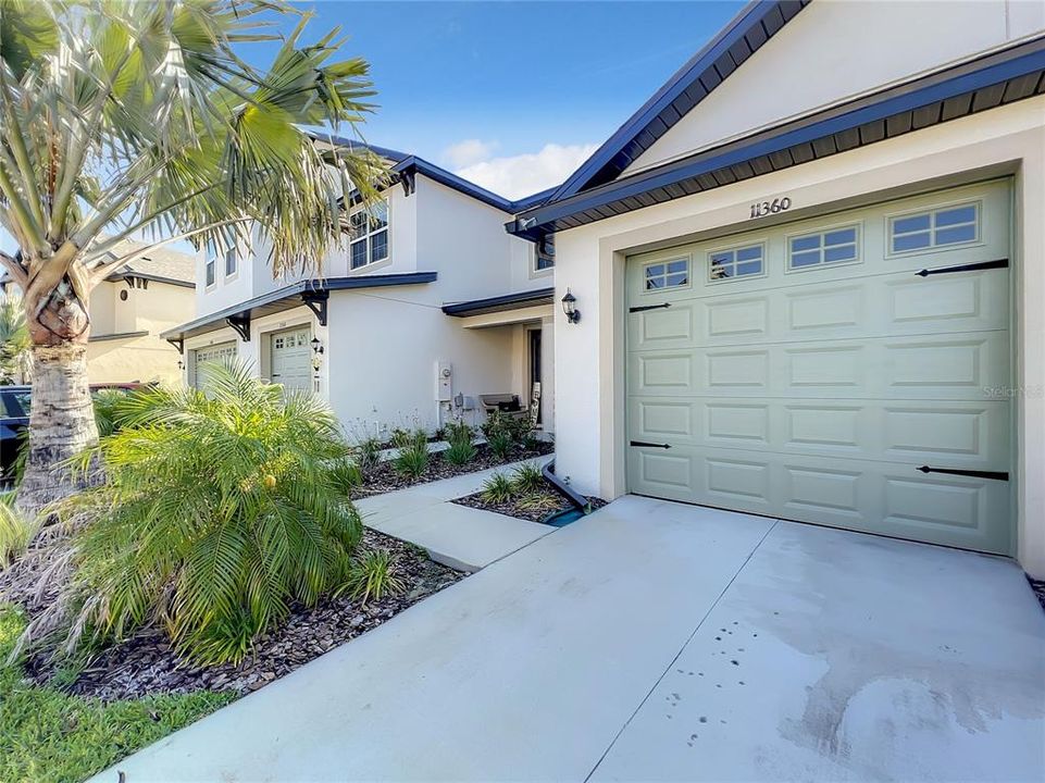 For Rent: $2,000 (2 beds, 2 baths, 1615 Square Feet)
