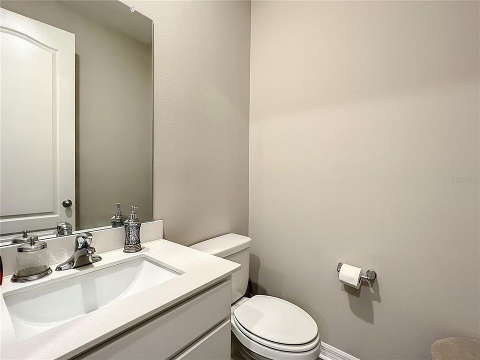 For Rent: $2,000 (2 beds, 2 baths, 1615 Square Feet)