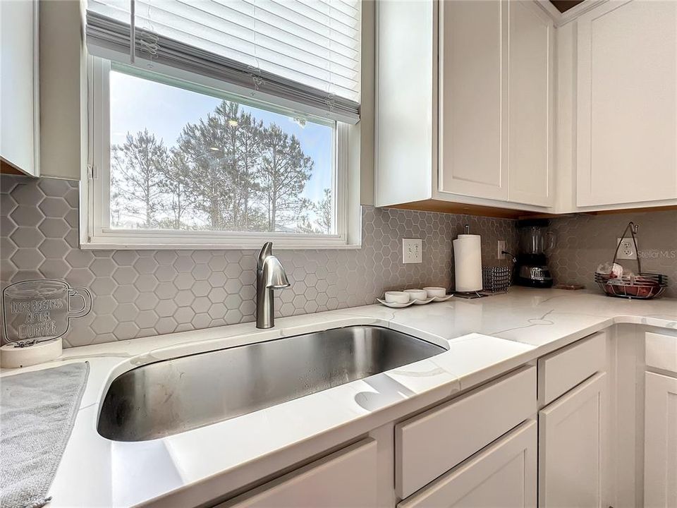 For Rent: $2,000 (2 beds, 2 baths, 1615 Square Feet)