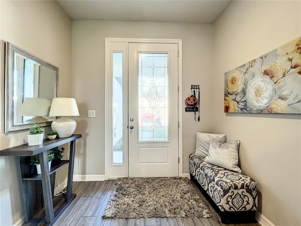 For Rent: $2,000 (2 beds, 2 baths, 1615 Square Feet)