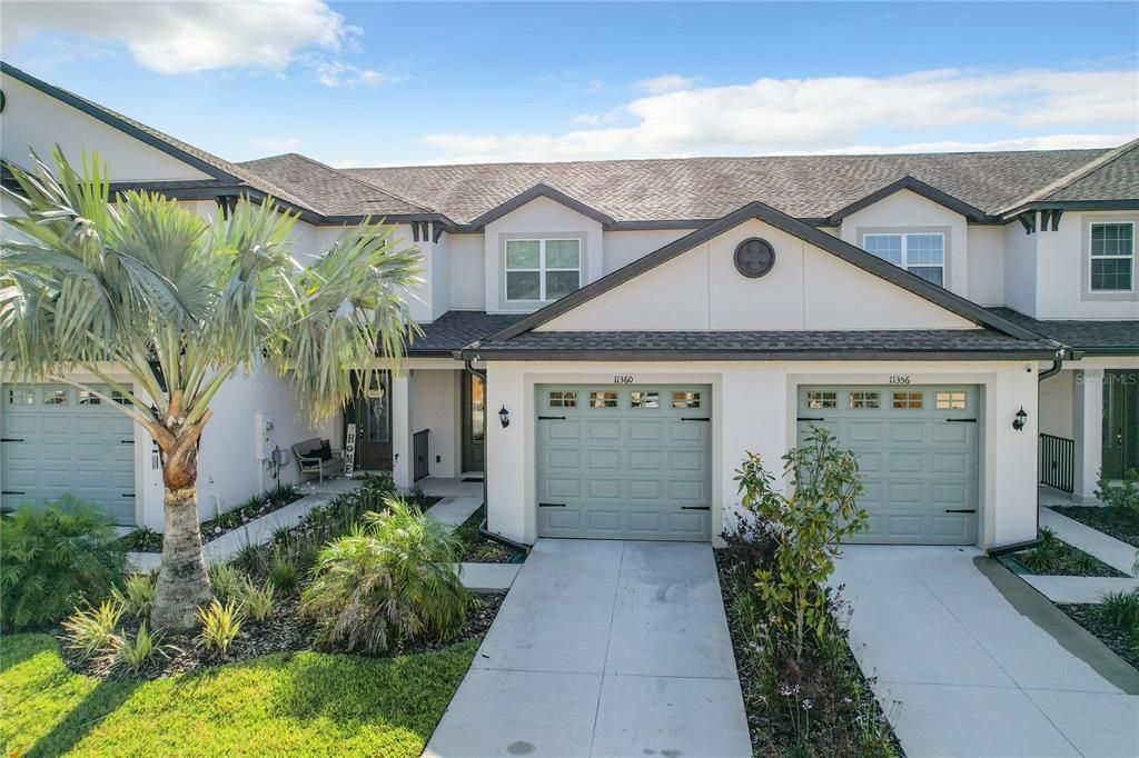 For Rent: $2,000 (2 beds, 2 baths, 1615 Square Feet)