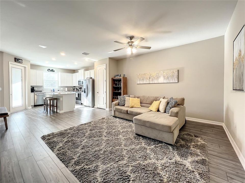 For Rent: $2,000 (2 beds, 2 baths, 1615 Square Feet)