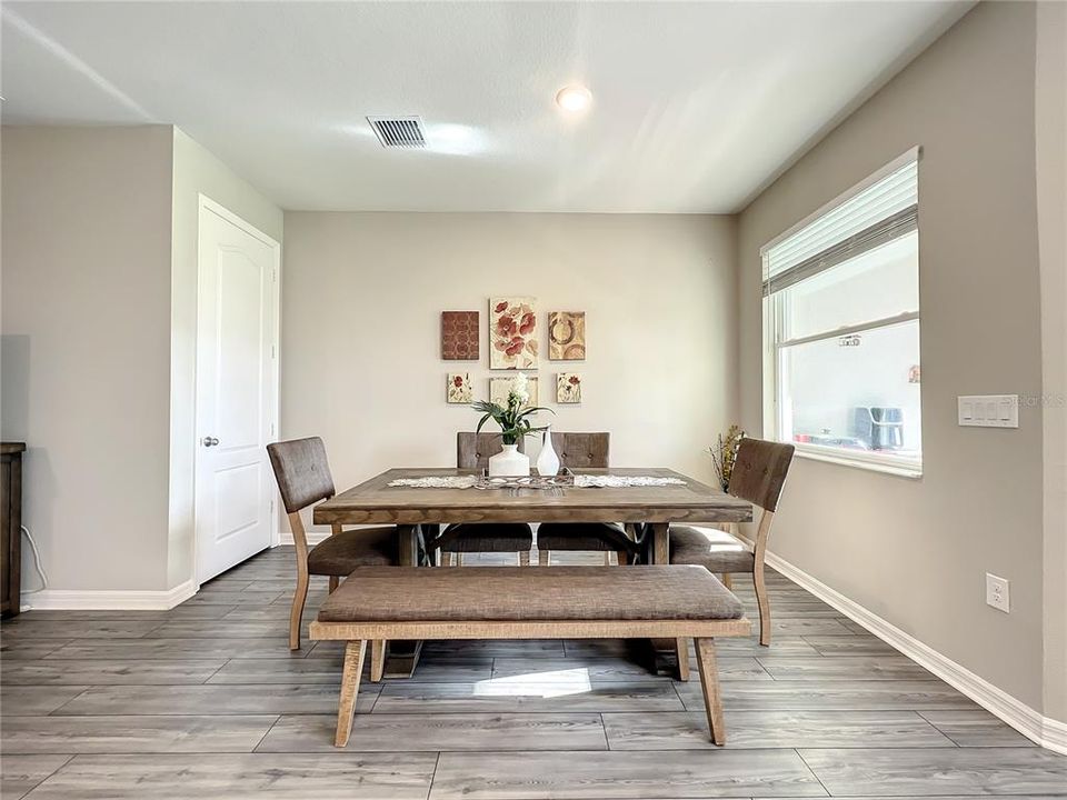 For Rent: $2,000 (2 beds, 2 baths, 1615 Square Feet)