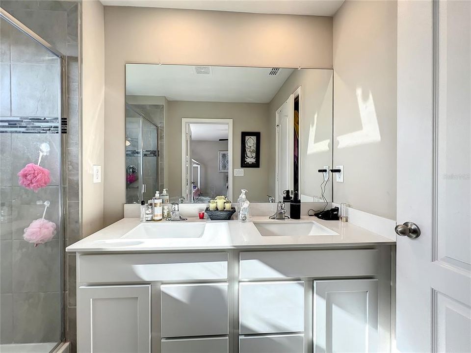 For Rent: $2,000 (2 beds, 2 baths, 1615 Square Feet)