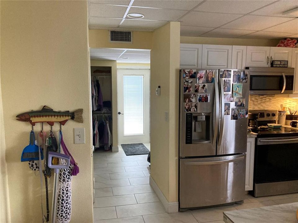 For Sale: $260,000 (2 beds, 2 baths, 2304 Square Feet)