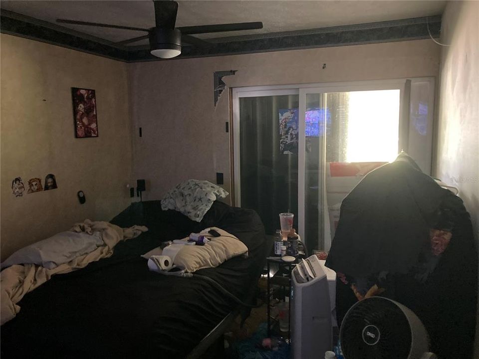 For Sale: $260,000 (2 beds, 2 baths, 2304 Square Feet)