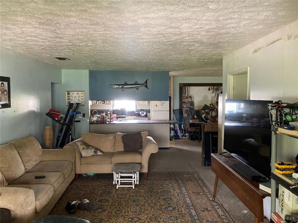 For Sale: $260,000 (2 beds, 2 baths, 2304 Square Feet)