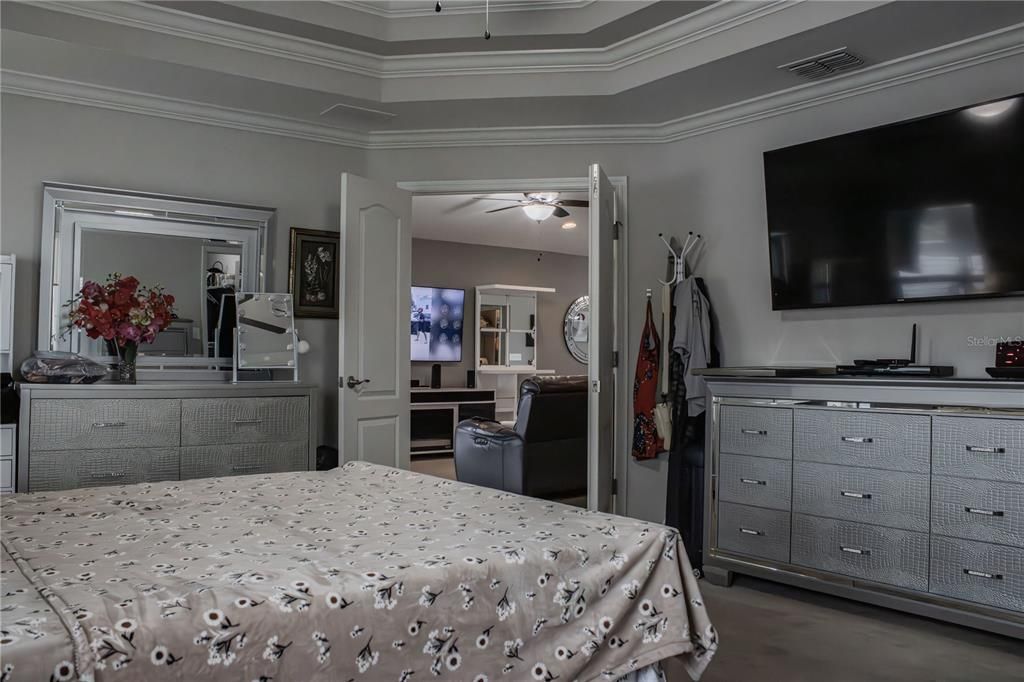 For Rent: $2,099 (3 beds, 2 baths, 1760 Square Feet)