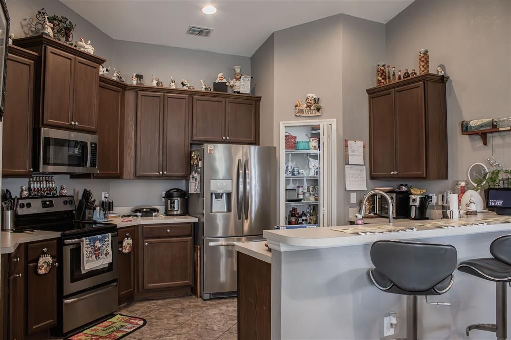 For Rent: $2,099 (3 beds, 2 baths, 1760 Square Feet)