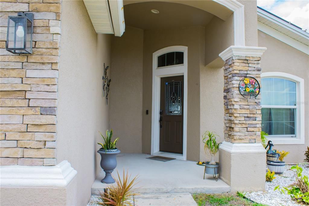 For Rent: $2,099 (3 beds, 2 baths, 1760 Square Feet)