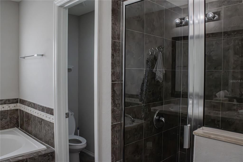 For Rent: $2,099 (3 beds, 2 baths, 1760 Square Feet)