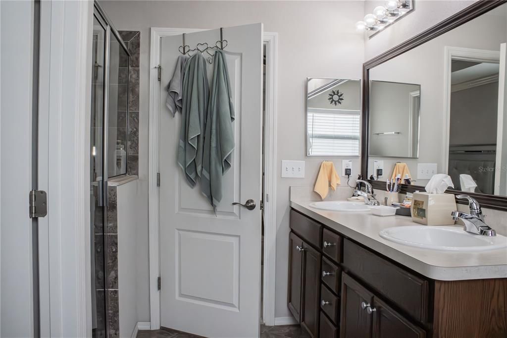 For Rent: $2,099 (3 beds, 2 baths, 1760 Square Feet)