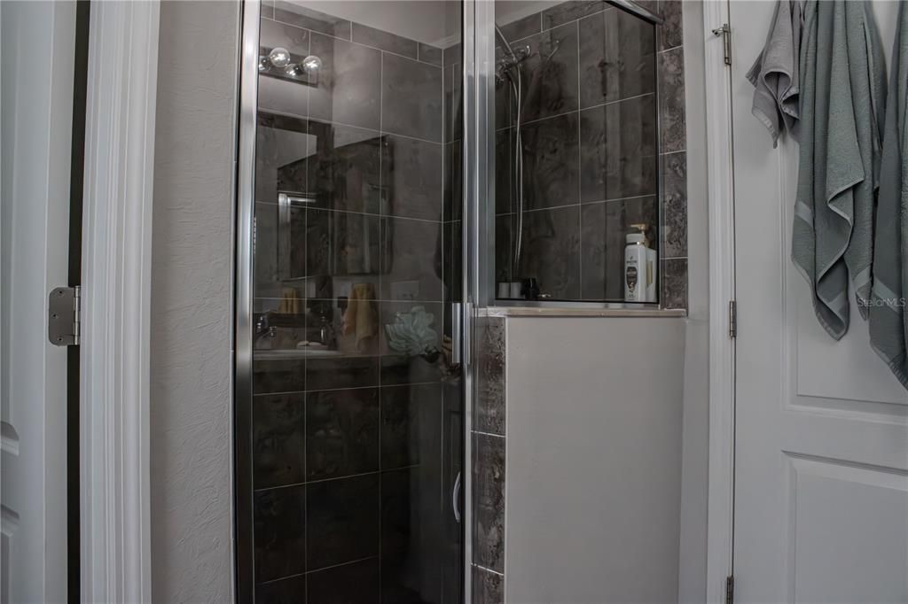 For Rent: $2,099 (3 beds, 2 baths, 1760 Square Feet)