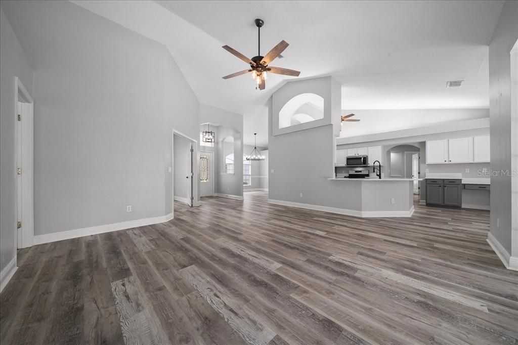 For Sale: $430,000 (3 beds, 2 baths, 2061 Square Feet)