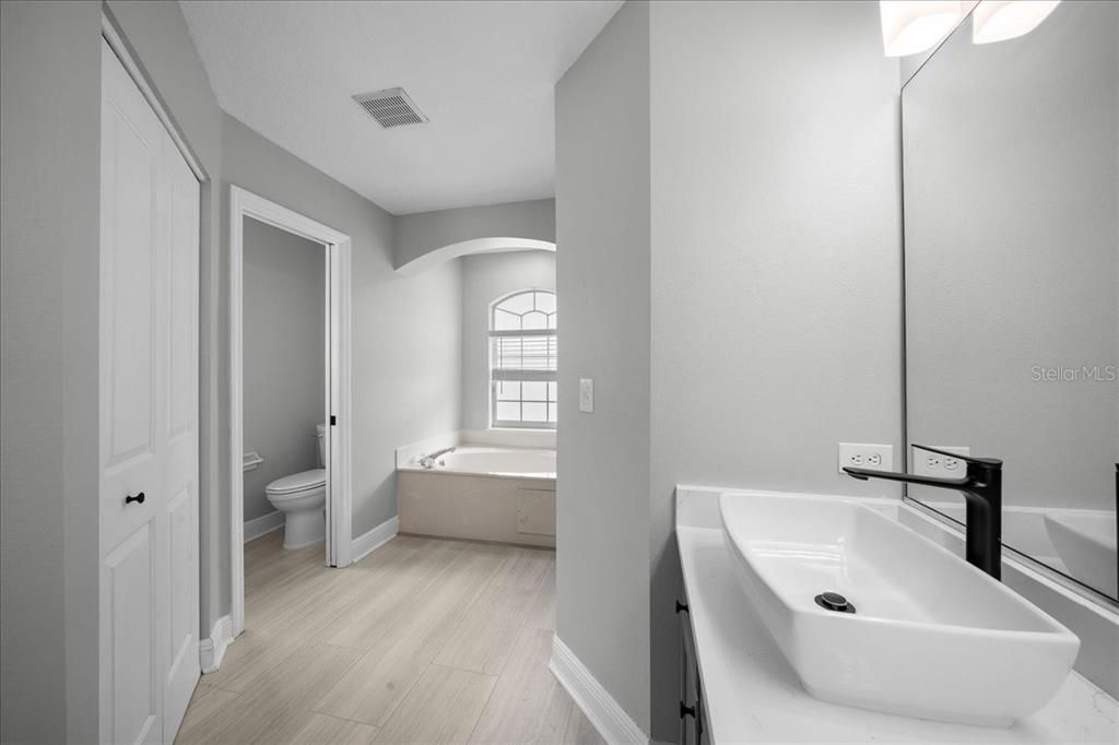 For Sale: $430,000 (3 beds, 2 baths, 2061 Square Feet)