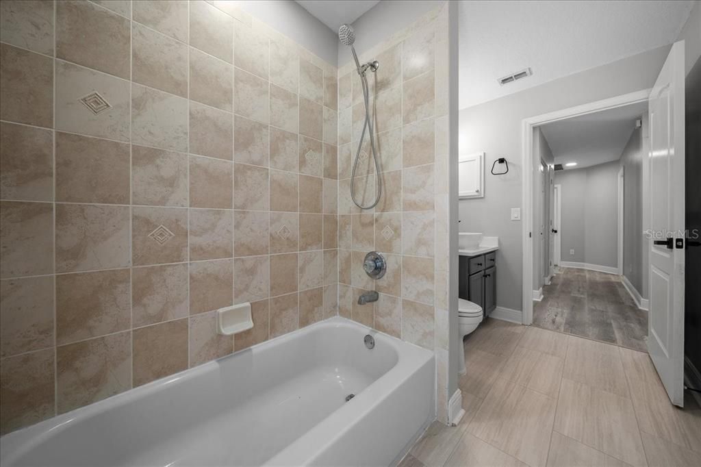 For Sale: $430,000 (3 beds, 2 baths, 2061 Square Feet)