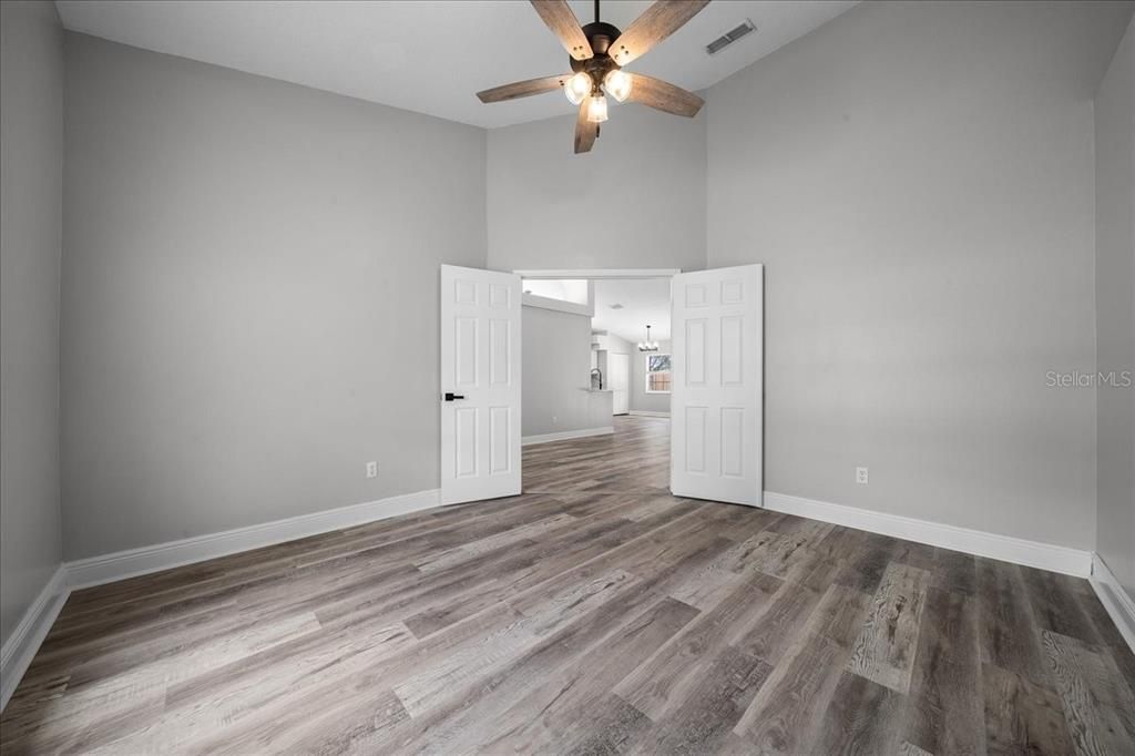 For Sale: $430,000 (3 beds, 2 baths, 2061 Square Feet)